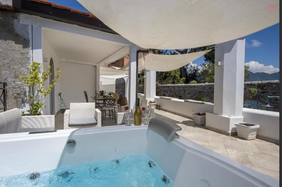 Ravello Vingius Suite Экстерьер фото